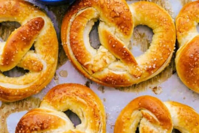 baked-soft-pretzels-(step-by-step-instructions!)
