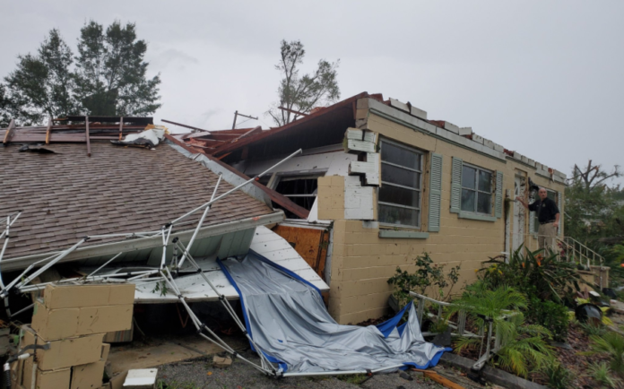 possible-tornado-leaves-homes-damaged,-cars-overturned-in-central-florida