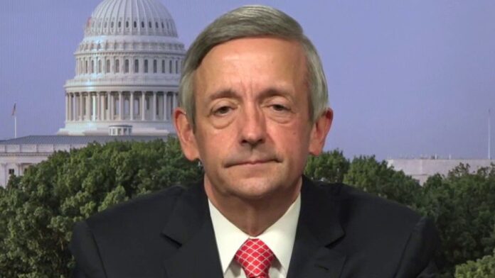 robert-jeffress:-trump-shows-he’s-president-of-justice-and-mercy-with-alice-marie-johnson-pardon
