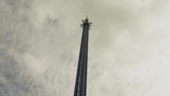 worker-dies-after-falling-200-feet-from-orlando-starflyer-attraction