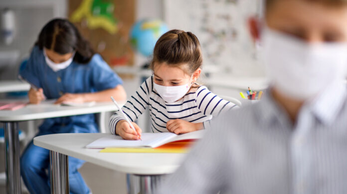 coronavirus-cases-rising-in-school-age-florida-children,-connection-to-classroom-unknown