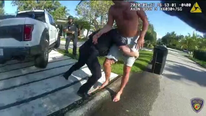 video:-officer-tackles-former-trump-campaign-manager-outside-florida-home
