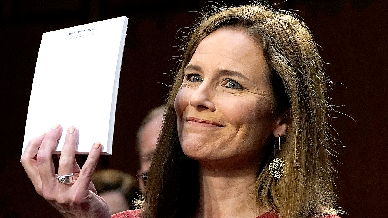 amy-coney-barrett-paints-memorable-picture-during-supreme-court-hearings