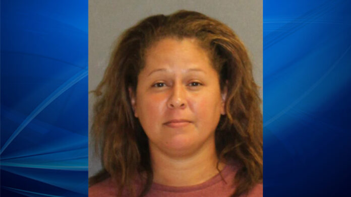 angry-florida-woman-brings-crowbar,-demands-cable-refund