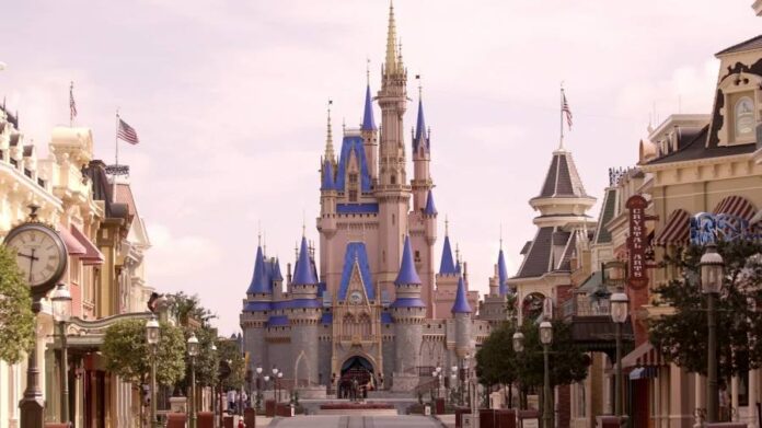 woman-says-6-year-old-to-blame-for-loaded-gun-hidden-near-disney-entrance