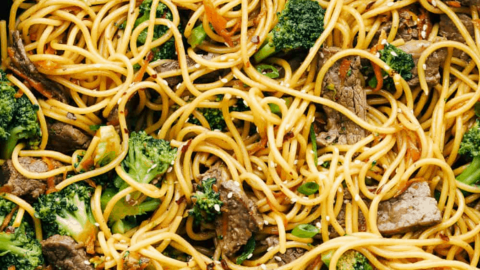 20-minute-garlic-beef-and-broccoli-lo-mein