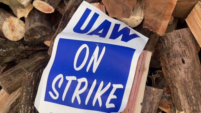 retired-auto-workers-fear-the-worst-from-strike