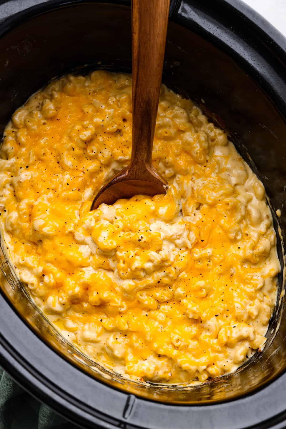 slow-cooker-macaroni-and-cheese